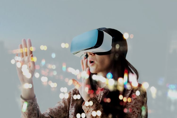 Menggali Potensi Virtual Reality (VR): Transformasi Digital dalam Pengalaman Manusia