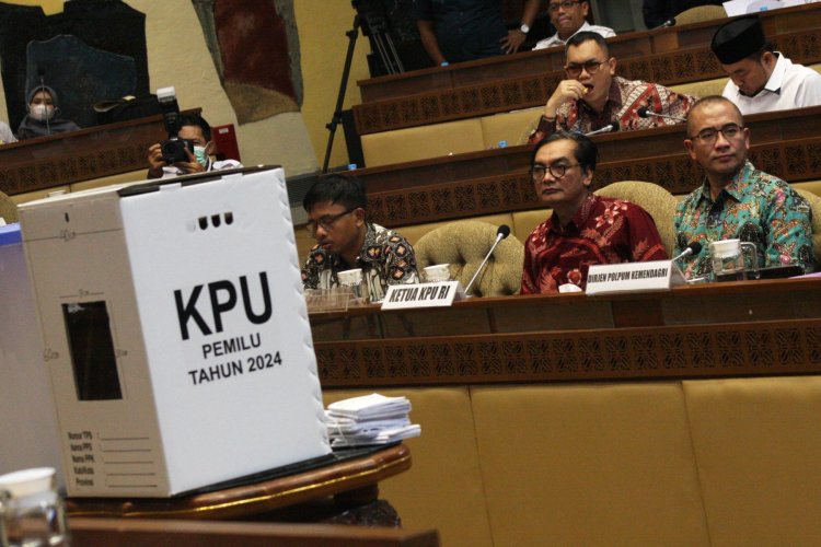 Kontroversi Pemilihan Umum Daerah Memicu Debat tentang Masa Depan Demokrasi Indonesia