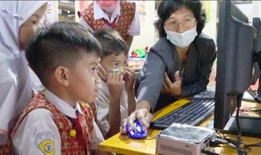 Pengenalan Literasi Digital di SD: Kominfo Siap Membimbing Generasi Digital Indonesia