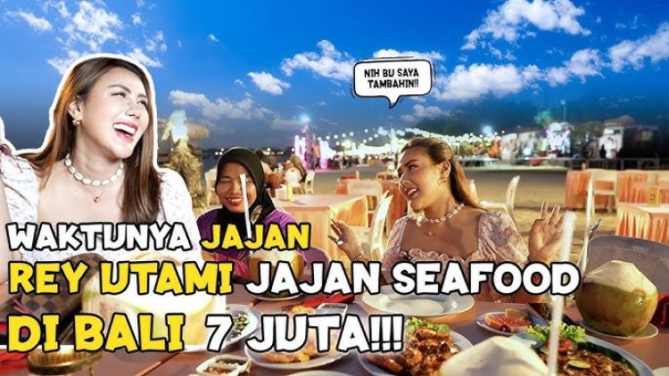 Rey Utami dan Mpok Citra Menikmati Makan Malam Mewah di Pinggir Pantai Bali