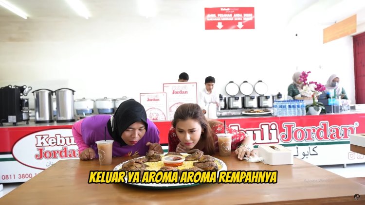 Kuliner Terjangkau di Bali: Rey Utami dan Mpok Citra Temukan Hidangan Lezat.