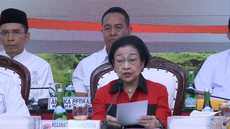Megawati Soekarnoputri Umumkan Mahfud MD Sebagai Calon Wakil Presiden