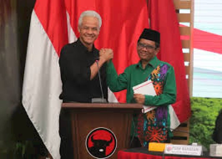 Pasangan Ganjar Pranowo dan Mahfud Md Daftar Sebagai Calon Presiden dan Calon Wakil Presiden di KPU RI