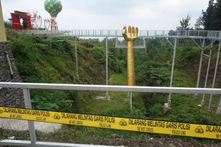 Tragedi di The Geong: Standar Keamanan Jembatan Kaca yang Pecah di Limpakuwus Banyumas