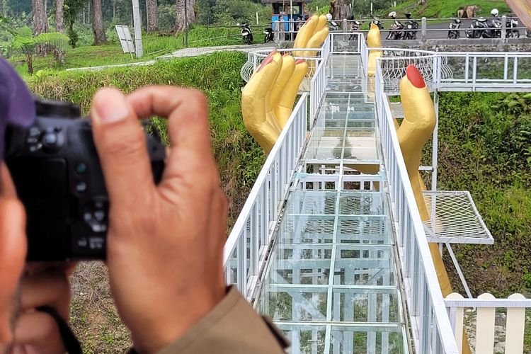 Insiden Mematikan di The Geong: Standar Keamanan Jembatan Kaca Limpakuwus Banyumas Diperiksa Tuntas