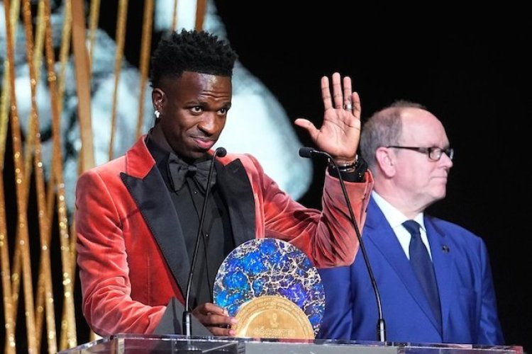 Vinicius Jr. Memenangi Socrates Award dan Bertekad Melawan Rasisme di Dunia Sepakbola