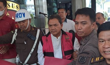 Anggota BPK Achsanul Qosasi Ditetapkan Sebagai Tersangka Korupsi Menara BTS