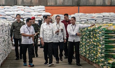 Jokowi Guyur 22 Juta Rakyat Miskin 60 kg Beras Gratis Sampai Juni 2024
