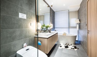 Mengapa Kamar Mandi Hotel Sering Berada Dekat Pintu Masuk: Penjelasan dan Manfaat Teknis