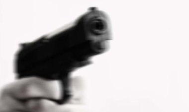 Polisi Garut Berupaya Memburu Pria Bertato yang Meletuskan Senjata Api, Video Aksi 'Koboi' Viral di Medsos