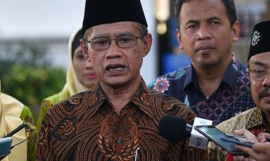 Ketum Muhammadiyah Haedar Nashir Mewanti-Wanti Oligarki Koalisi Pasca-Pilpres 2024 di Depan Ganjar dan Mahfud
