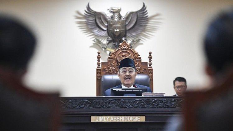 Majelis Kehormatan Mahkamah Konstitusi (MKMK) Memecat Anwar Usman dari Jabatan Ketua MK atas Pelanggaran Etik Berat