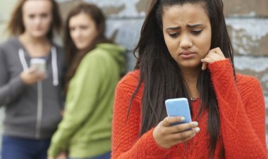 UU ITE Terbaru Resmi Disahkan: Akun Media Sosial Bisa Ditutup Sementara, Ini Rinciannya