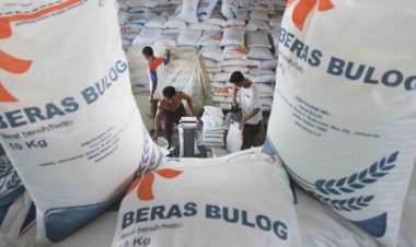 Perum Bulog Berikan Bantuan Sosial Beras untuk 22 Juta Keluarga, Dijamin Aman Hingga Juni 2024
