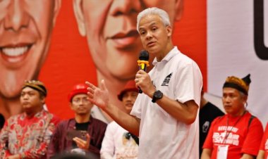 Ganjar Pranowo Minta Bansos di Jateng Tidak Dipolitisasi: Komoditas Politik Jelang Pemilu 2024