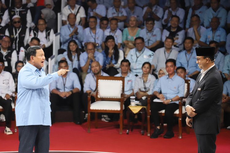 Anies Baswedan Bantah Menyerang Prabowo dalam Debat Capres 2024, Menekankan Kejujuran dan Etika Kepemimpinan