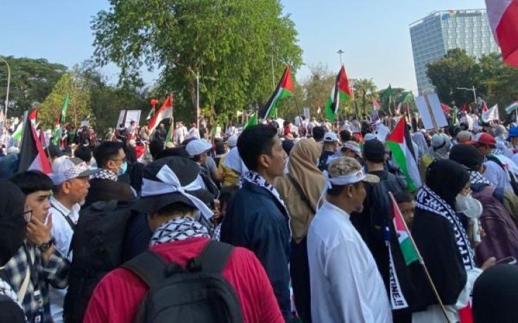 Demonstrasi di Depan Kedubes, Massa Kutuk Veto AS soal Gencatan di Gaza