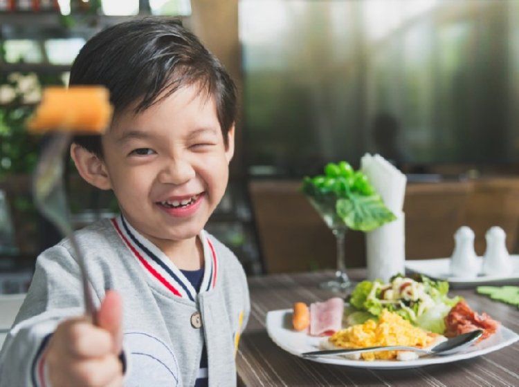 7 Makanan Sehat untuk Meningkatkan Daya Ingat Anak