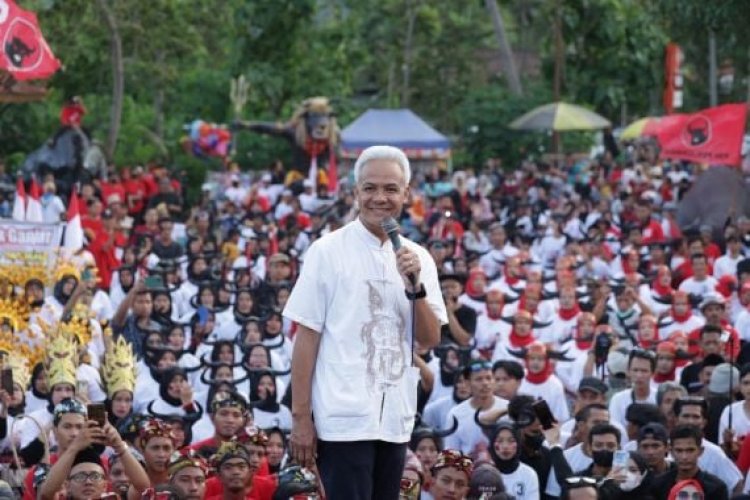 Ganjar Pranowo, Program 1 Keluarga Miskin 1 Sarjana Meluncur di Sukoharjo