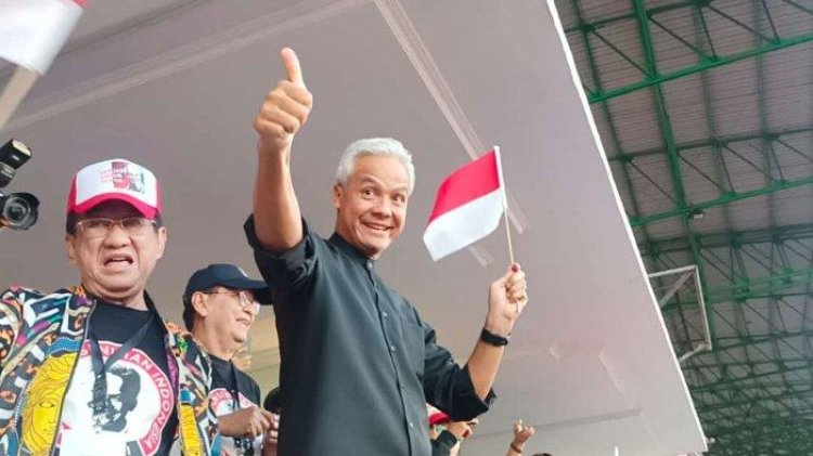 Ganjar Pranowo Resmikan Program Ambisius '1 Keluarga Miskin 1 Sarjana' 