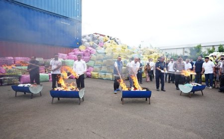 Operasi Pemusnahan Barang Impor Ilegal: Langkah Tegas Pemerintah dalam Melindungi Industri Dalam Negeri