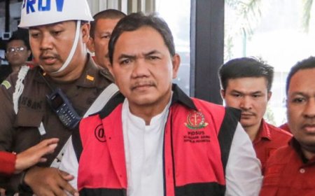Anggota BPK Achsanul Qosasi Ditangkap dalam Dugaan Korupsi Menara BTS