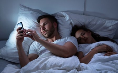 Backburner Dalam Hubungan Asmara: Fenomena Terkini yang Menjadi Sorotan di Media Sosial