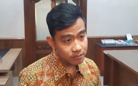 Gibran Jawab Soal Isu Ijazah Palsu