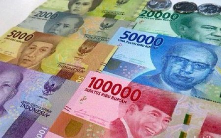Rupiah Menguat di Awal Pekan dengan Dukungan Bank Sentral AS dan Neraca Perdagangan Positif