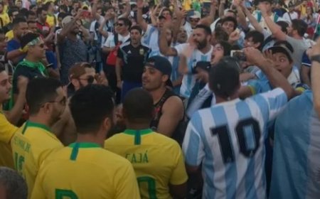 Kerusuhan Suporter Paksa Messi Cs Tinggalkan Lapangan, Pertandingan Brasil vs Argentina Ditunda