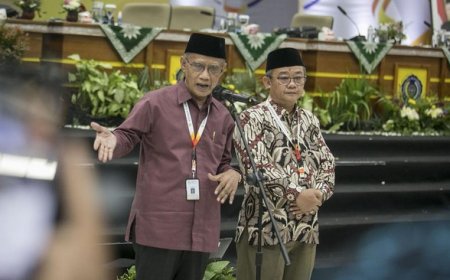 Ketum Muhammadiyah Haedar Nashir Mewanti-Wanti Oligarki Koalisi Pasca-Pilpres 2024 di Depan Ganjar dan Mahfud