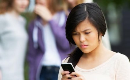 UU ITE Terbaru Resmi Disahkan: Akun Media Sosial Bisa Ditutup Sementara