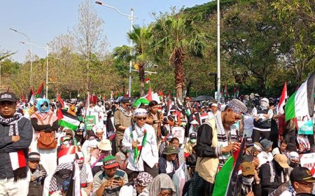 Demo di Depan Kedubes, Massa Kutuk Veto AS soal Gencatan di Gaza