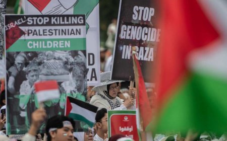 Massa di Depan Kedubes Amerika Serikat Kutuk Veto AS atas Gencatan Senjata di Gaza