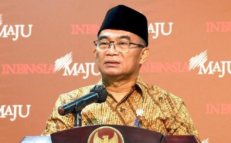 Menteri Koordinator Muhadjir: Birokrasi Kita Kecolongan dengan Kasus Pengungsi Rohingya dan KTP Palsu