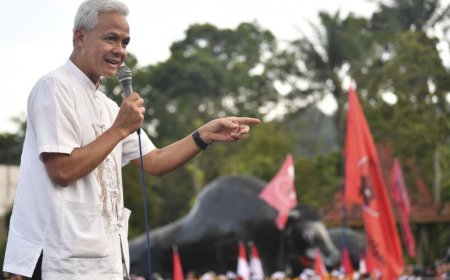 Ganjar Pranowo, Program 1 Keluarga Miskin 1 Sarjana Meluncur di Sukoharjo