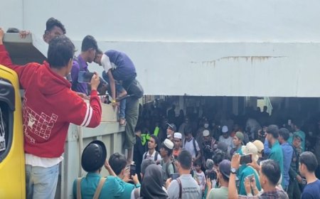 Mahasiswa Usir Paksa Pengungsi Rohingya di BMA Aceh, Tangis Pengungsi Pecah