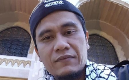 Gus Miftah Klarifikasi Video Pembagian Uang Viral: Silaturahmi dan Sedekah Bersama Pengusaha Kaya