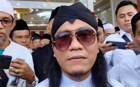 Gus Miftah Bantah Keterlibatan Politik dalam Aksi Sosial Viral, Bagikan Uang Bersama Pengusaha Kaya Pamekasan