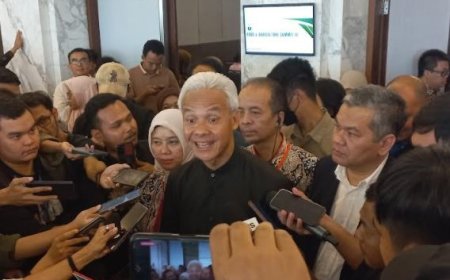 Ganjar Pranowo Minta Penyaluran Bansos di Jateng Tak Dipolitisasi: Kondisi Politik Tak Boleh Ganggu Hak Rakyat