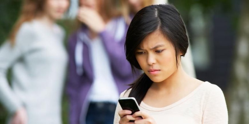 UU ITE Terbaru Resmi Disahkan: Akun Media Sosial Bisa Ditutup Sementara