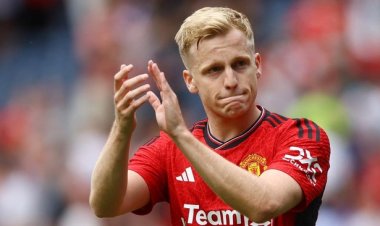 Donny van de Beek Resmi Dipinjamkan ke Eintracht Frankfurt oleh Manchester United