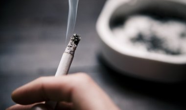Mengapa Meski Harga Rokok Naik 10%, Jumlah Perokok di Indonesia Terus Meningkat?