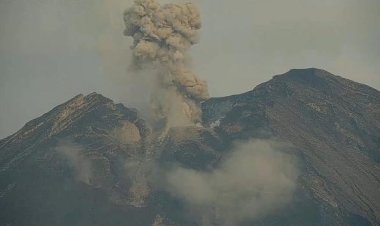 Gunung Semeru Erupsi: Ancaman Abu Setinggi 2.000 Meter, Wilayah Sekitar Dikepung Bahaya