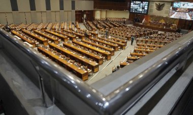 Formappi Beri Predikat Buruk pada Kinerja DPR: 91% Anggota Kembali Nyaleg, Masa Sidang II 2023-2024 Gagal Cetak Prestasi