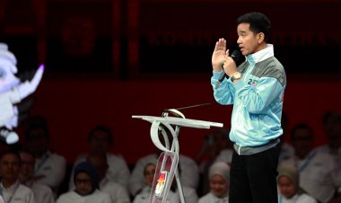 Gibran Janji Perbaiki Jalan di Jawa Tengah, Jokowi Turut Kritik Pembangunan Infrastruktur