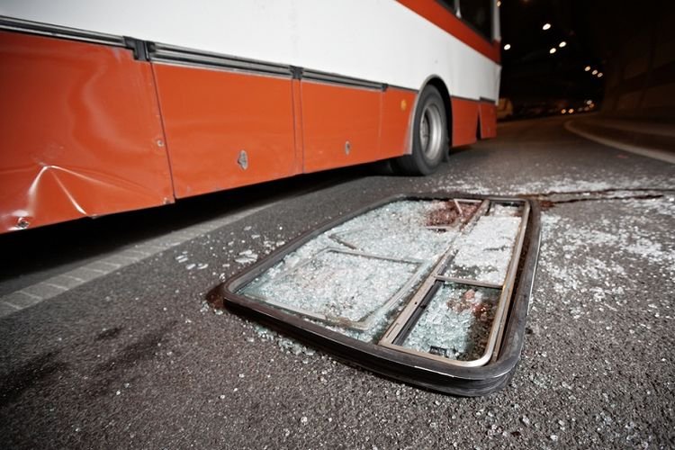 Tragedi Kecelakaan Bus di Tol Japek Tahun Baru 2024: Enam Orang Meninggal Dunia