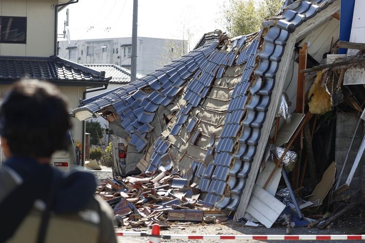 Gempa Besar M 7,4 Guncang Jepang Tengah dengan Ancaman Tsunami 5 Meter