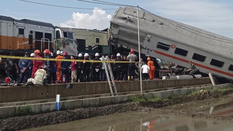 Tragedi Kecelakaan Kereta Api: Tiga Tewas, 28 Luka, dan Perjalanan KA Terhenti di Cicalengka