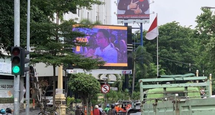 Diturunkan di Jakarta-Bekasi, Videotron Anies Muncul di Surabaya